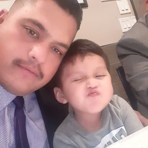 Meet your Posher, Efrain